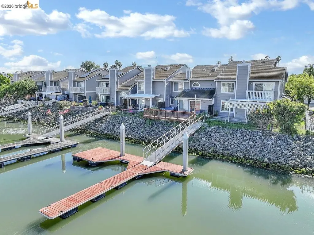 184 Pelican Loop Pittsburg CA 94565
