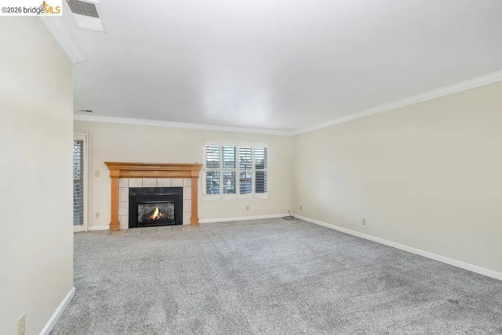 184 Pelican Loop Pittsburg CA 94565