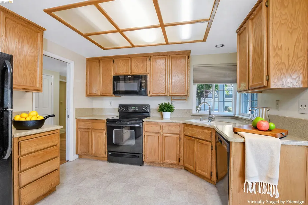 184 Pelican Loop Pittsburg CA 94565