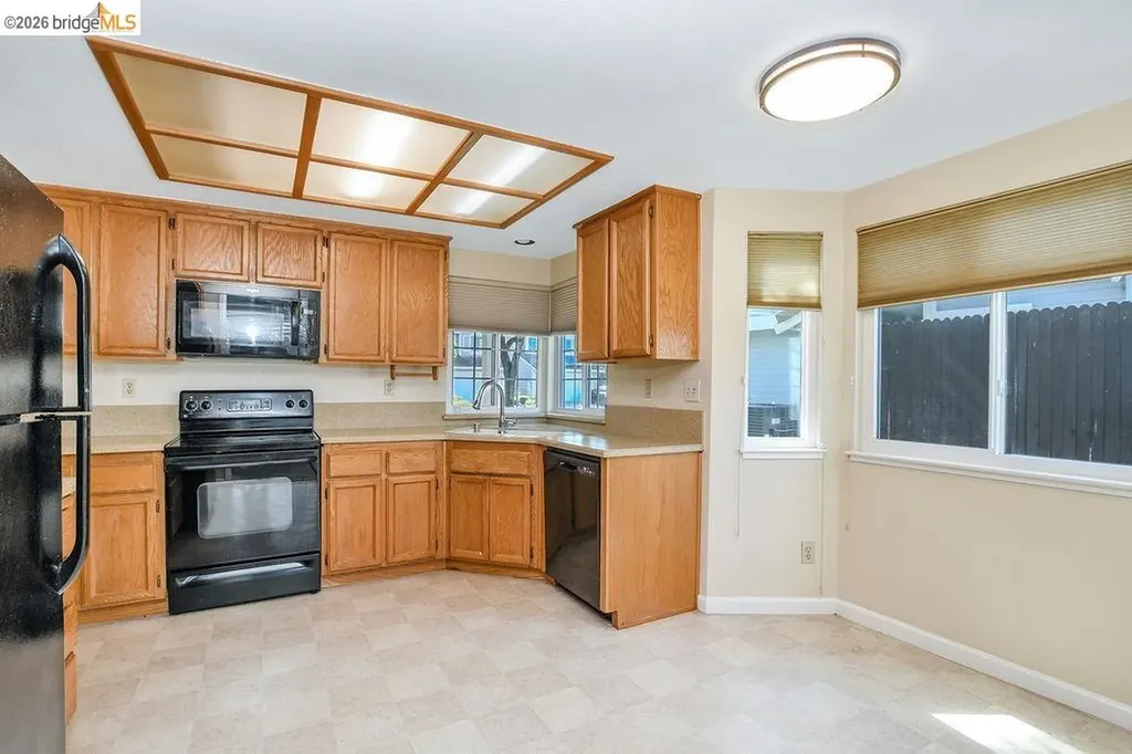 184 Pelican Loop Pittsburg CA 94565