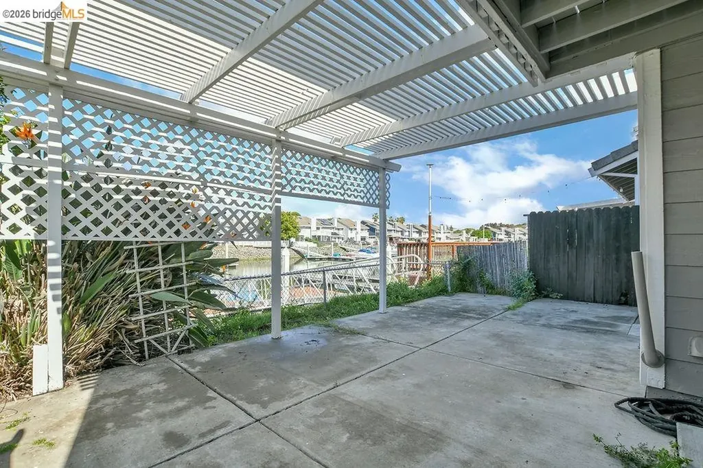 184 Pelican Loop Pittsburg CA 94565