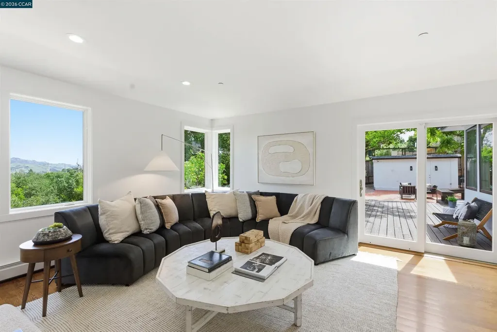 31 Crestview Drive Orinda CA 94563