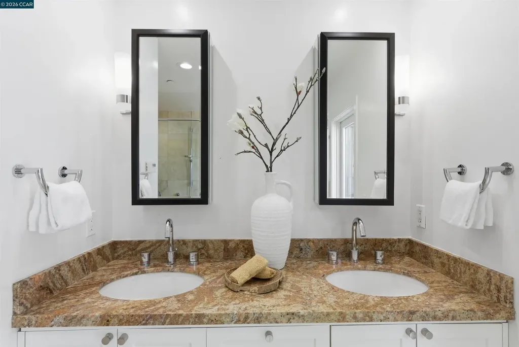 31 Crestview Drive Orinda CA 94563