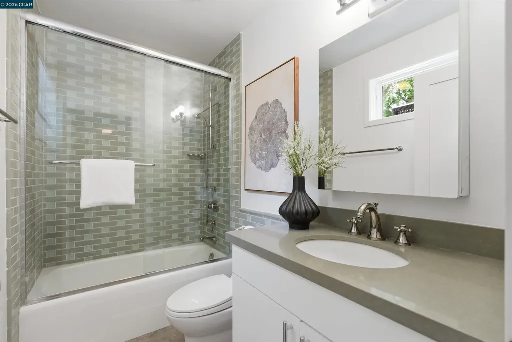 31 Crestview Drive Orinda CA 94563