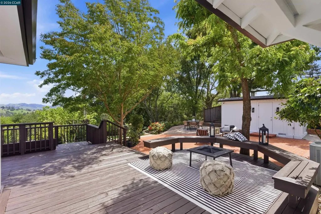 31 Crestview Drive Orinda CA 94563