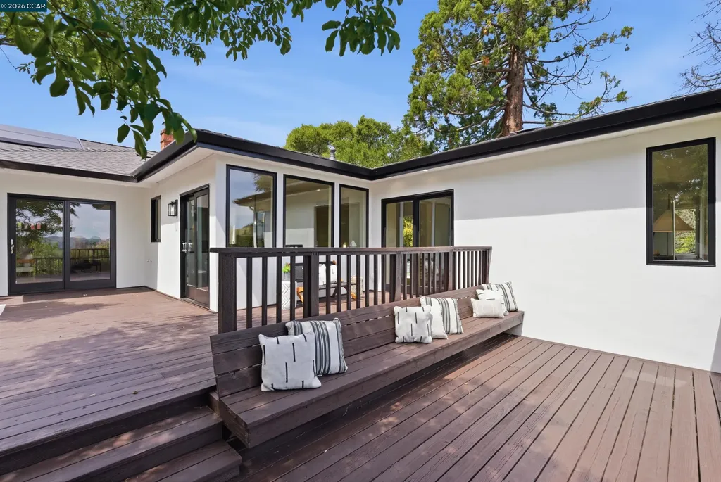 31 Crestview Drive Orinda CA 94563