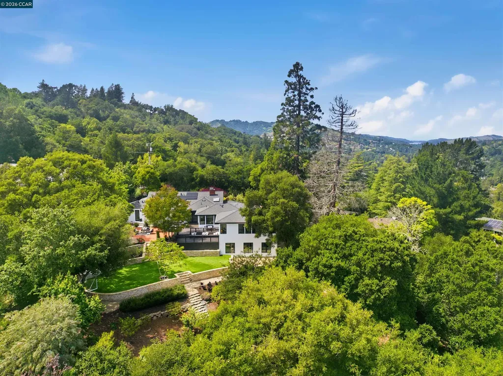 31 Crestview Drive Orinda CA 94563
