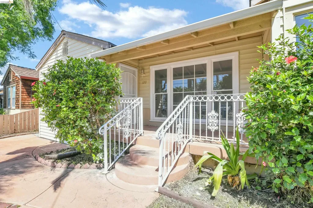 120 Hillcrest Avenue Pittsburg CA 94565