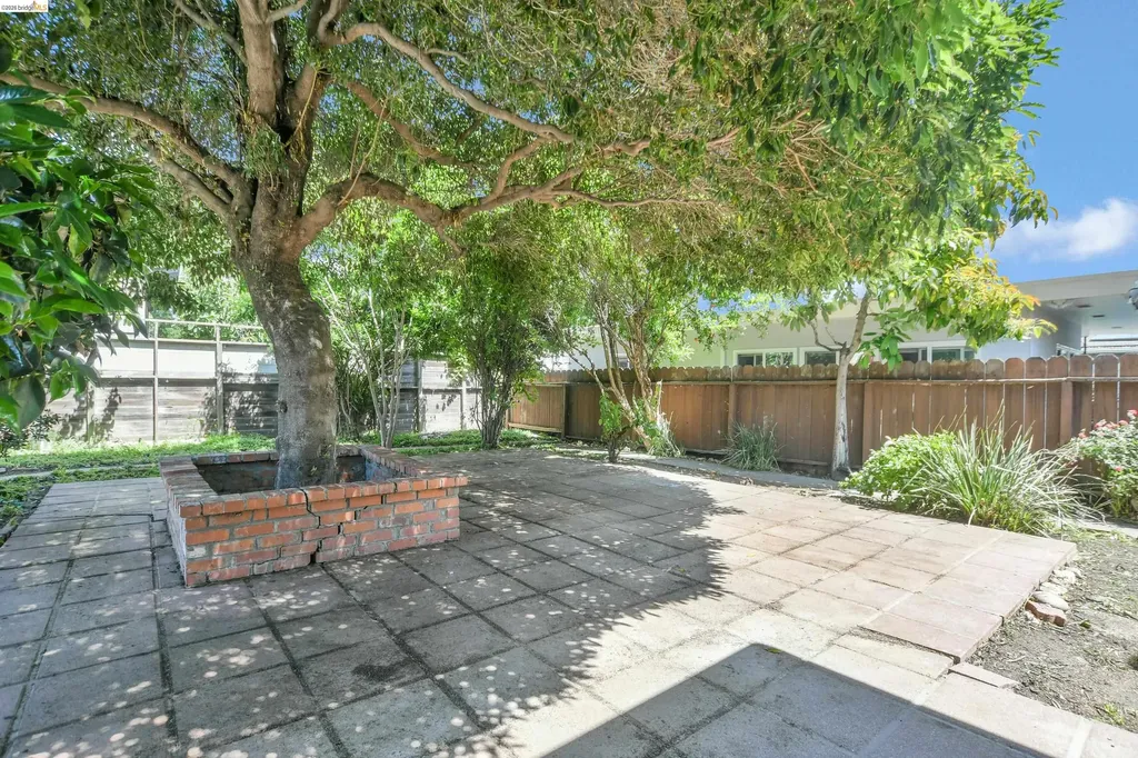120 Hillcrest Avenue Pittsburg CA 94565