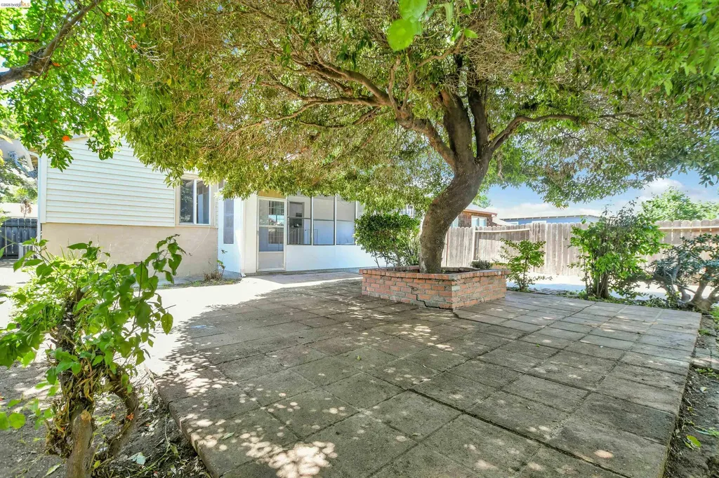 120 Hillcrest Avenue Pittsburg CA 94565