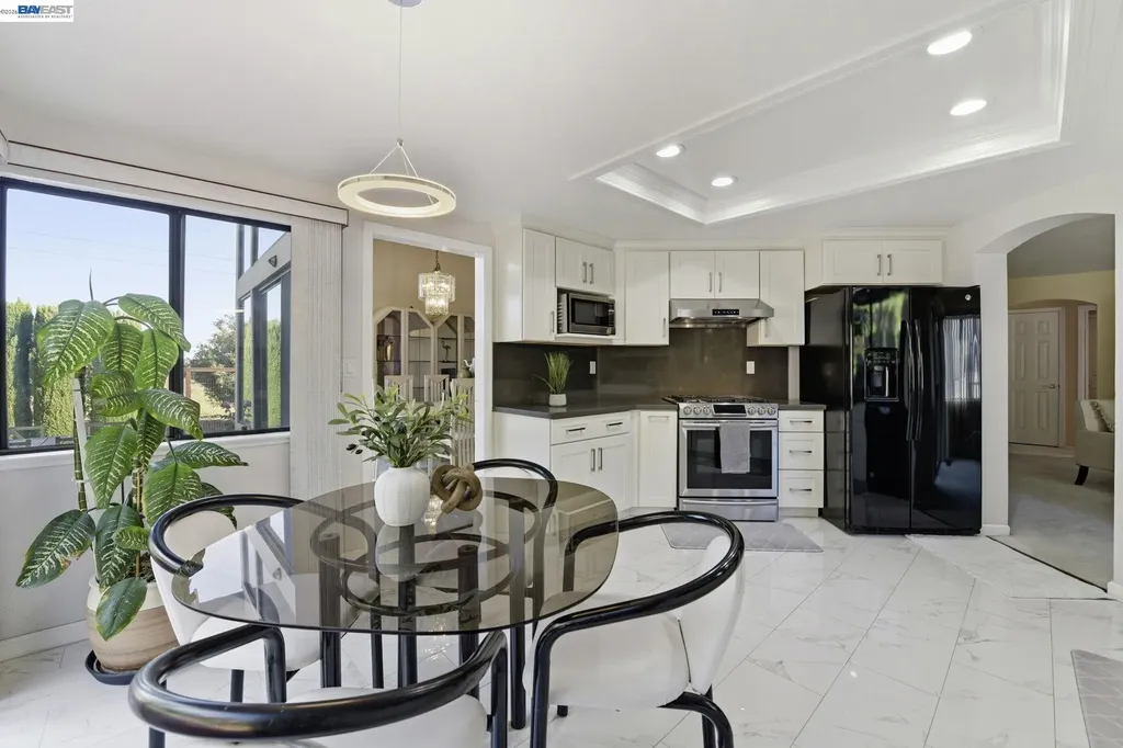 43884 Cameron Hills Drive Fremont CA 94539
