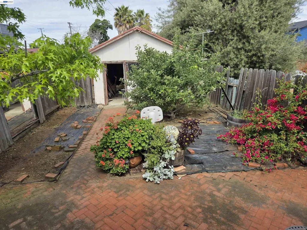 2457 61st Avenue Oakland CA 94605