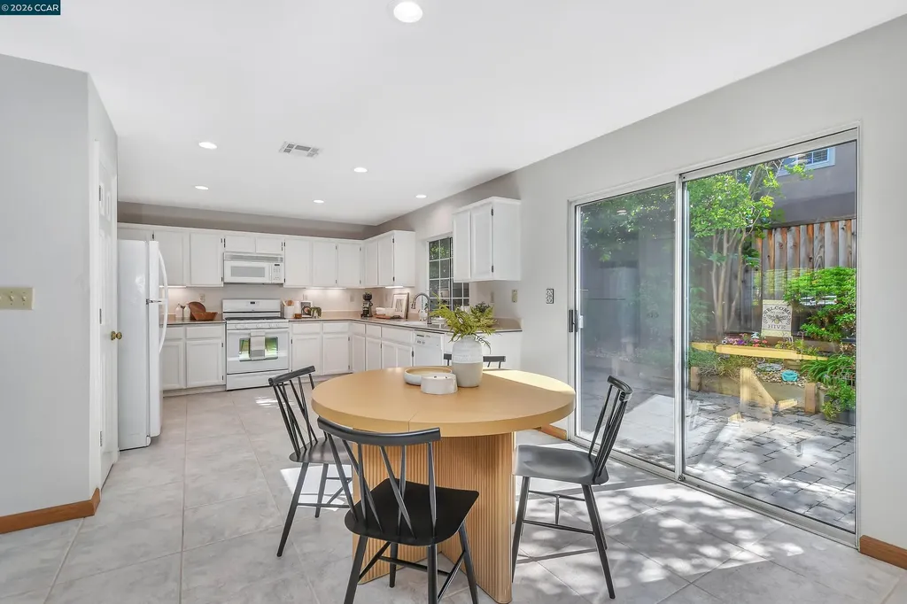 280 Brady Street Martinez CA 94553