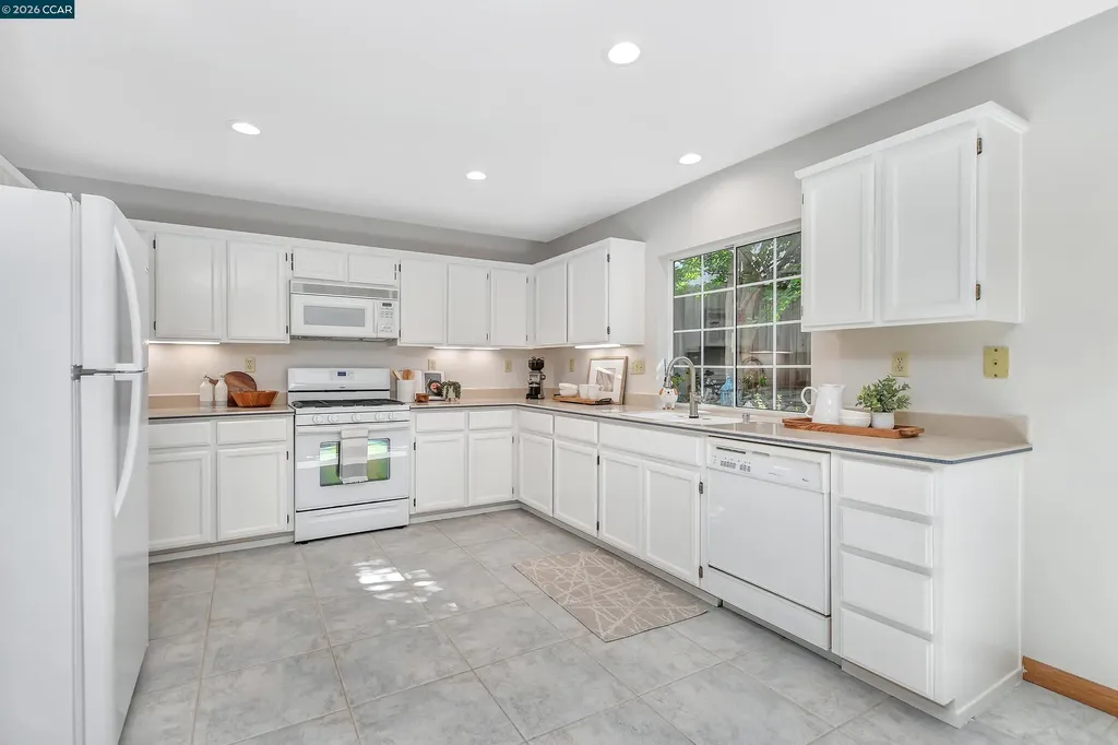 280 Brady Street Martinez CA 94553