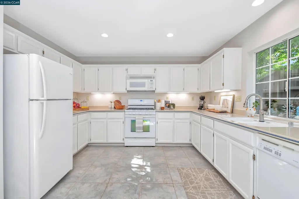 280 Brady Street Martinez CA 94553