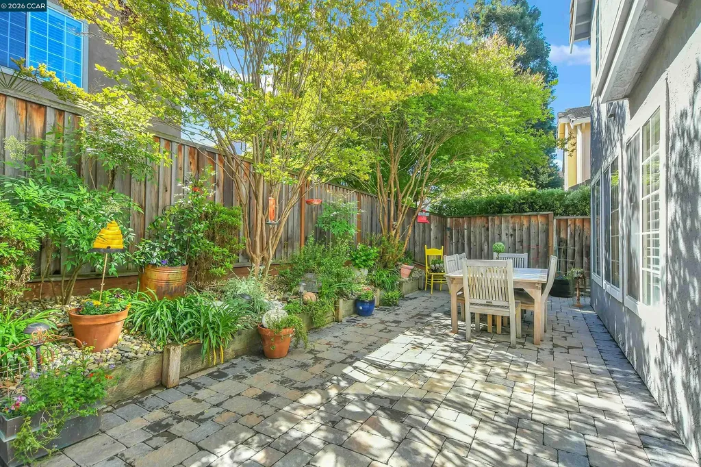 280 Brady Street Martinez CA 94553