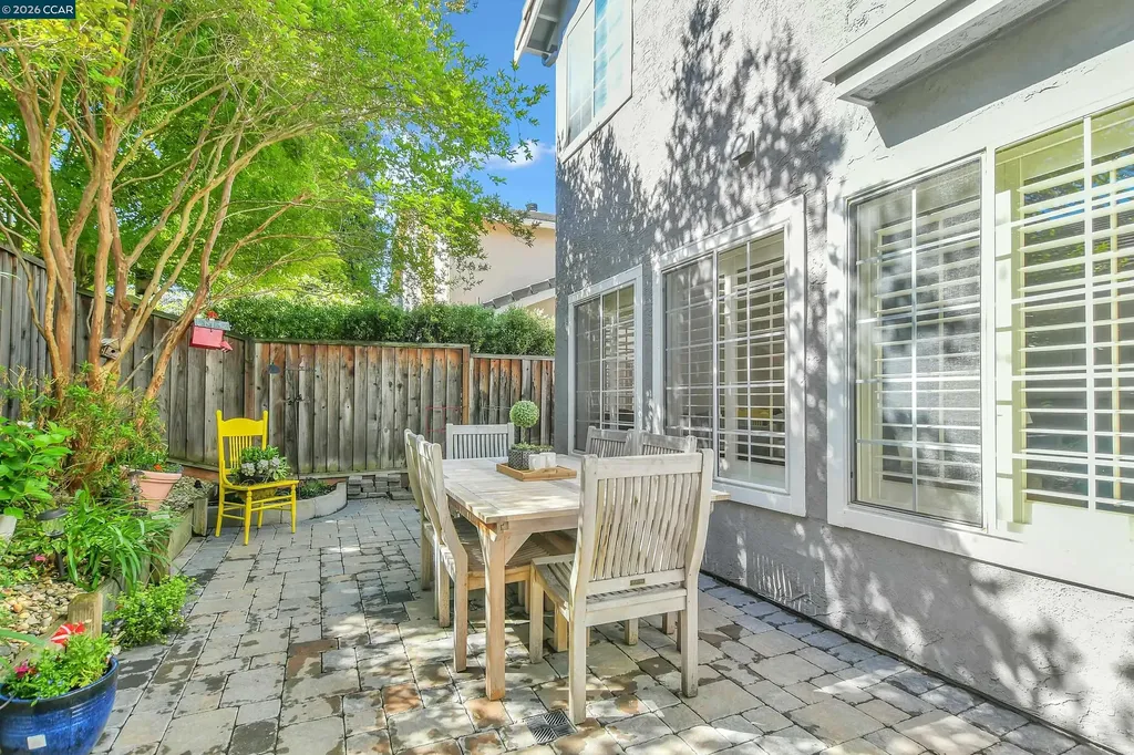 280 Brady Street Martinez CA 94553