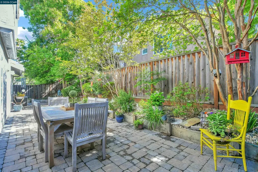 280 Brady Street Martinez CA 94553