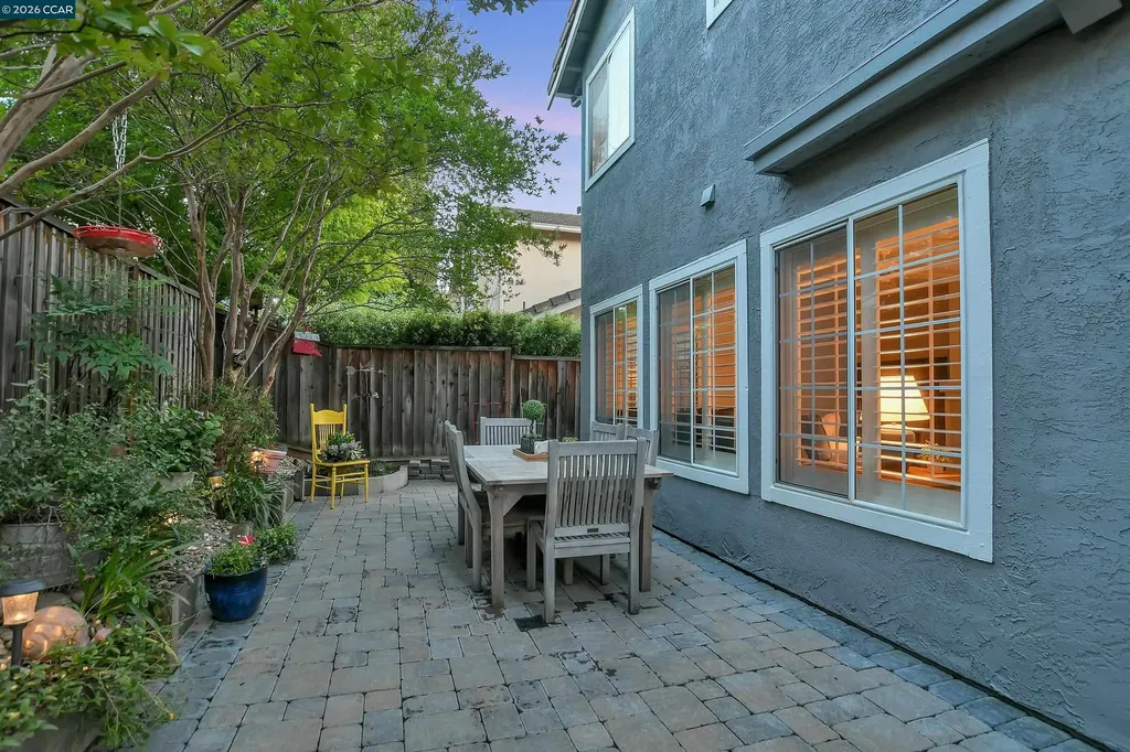 280 Brady Street Martinez CA 94553