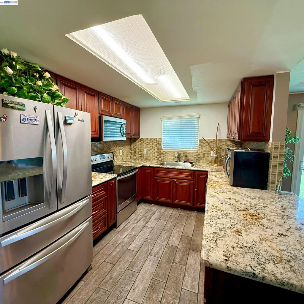 3912 San Juan Avenue Pittsburg CA 94565