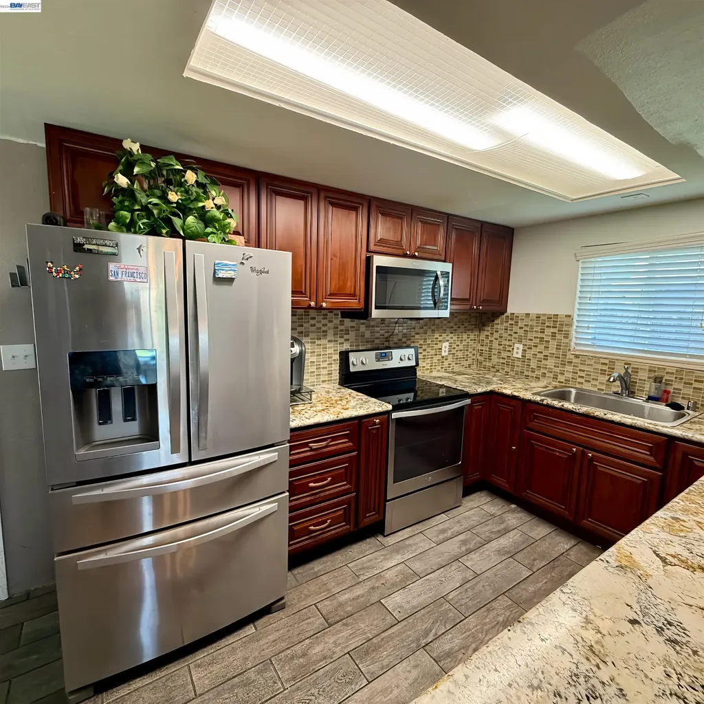 3912 San Juan Avenue Pittsburg CA 94565