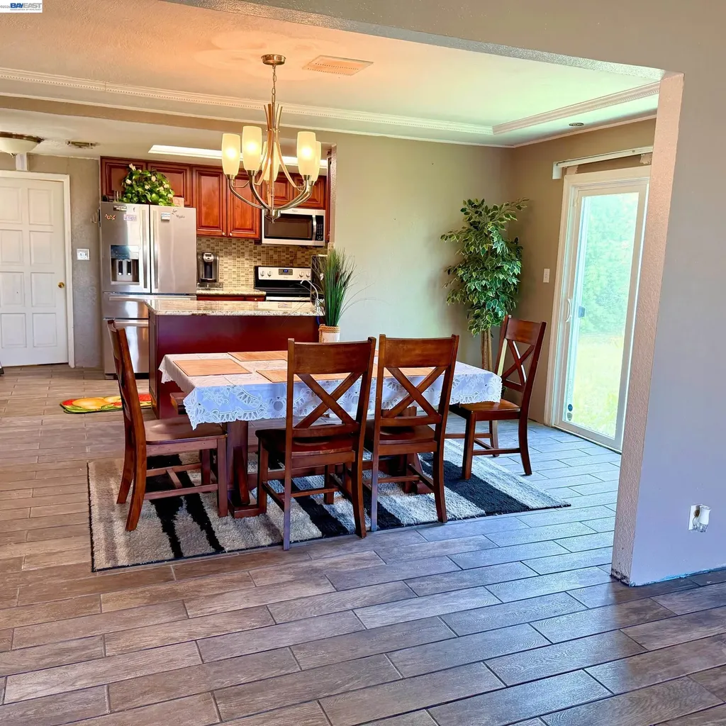 3912 San Juan Avenue Pittsburg CA 94565