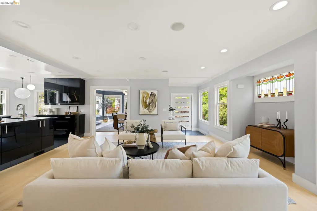 683 Mandana Boulevard Oakland CA 94610
