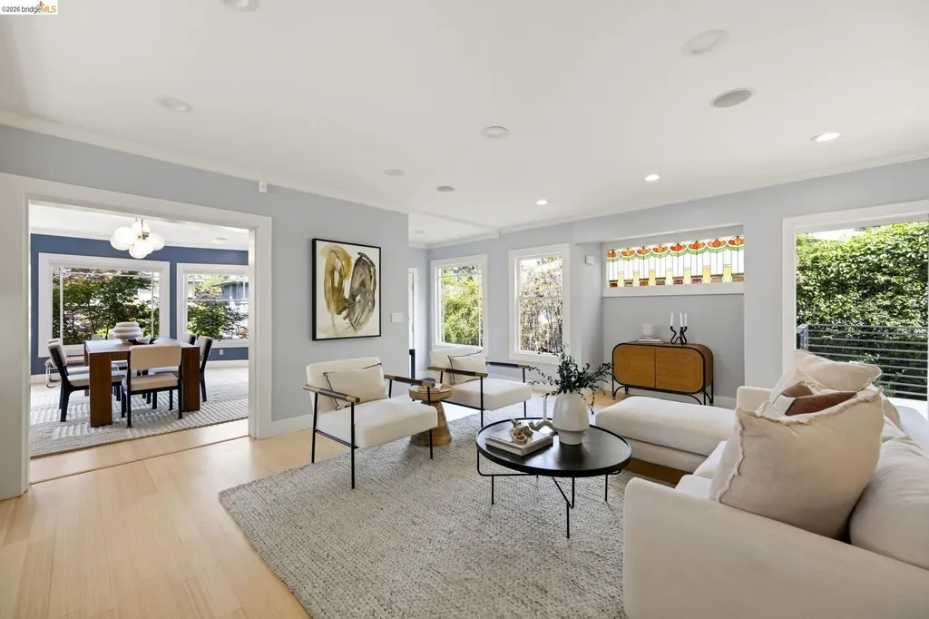 683 Mandana Boulevard Oakland CA 94610