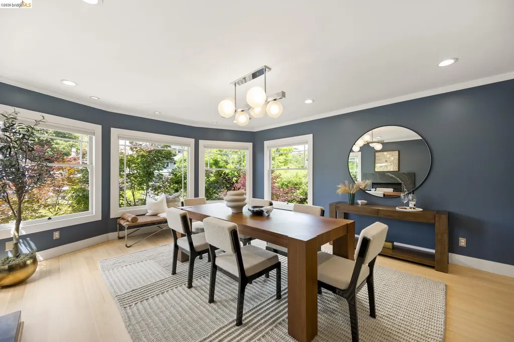 683 Mandana Boulevard Oakland CA 94610