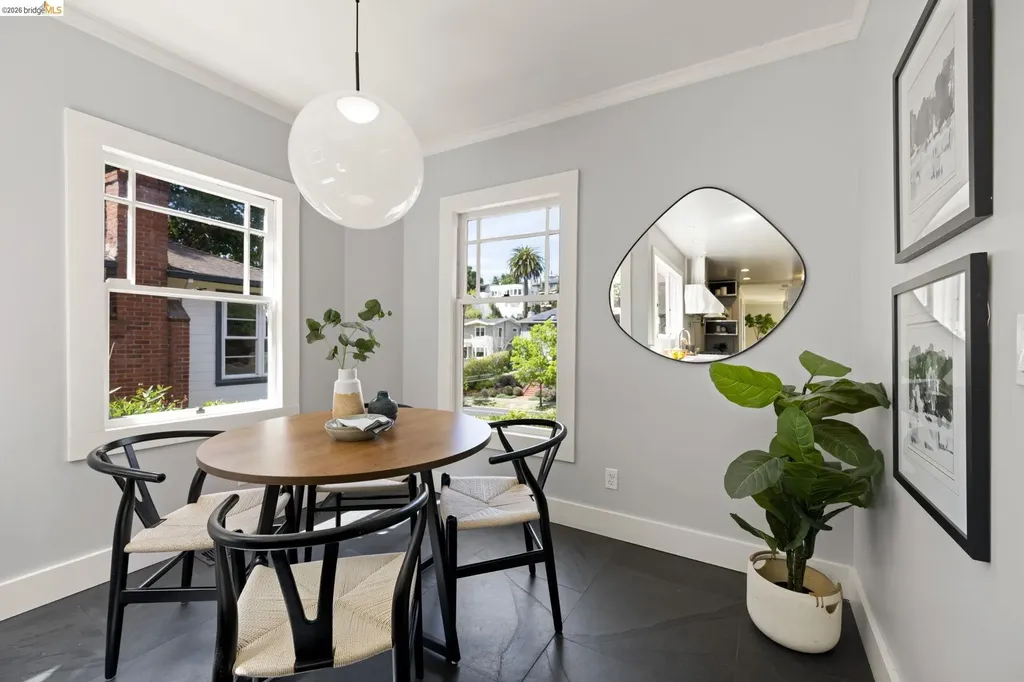 683 Mandana Boulevard Oakland CA 94610