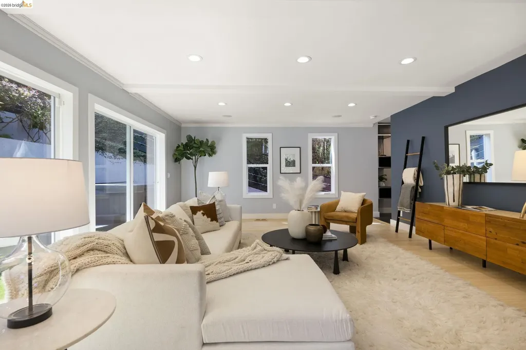 683 Mandana Boulevard Oakland CA 94610