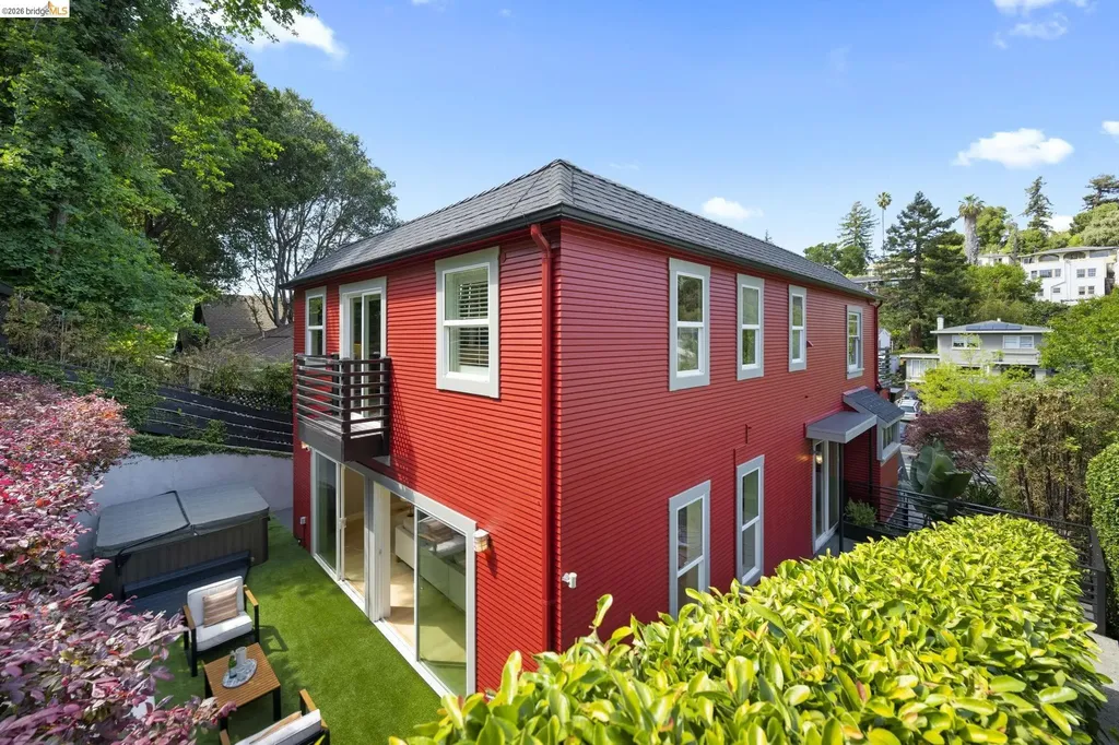683 Mandana Boulevard Oakland CA 94610