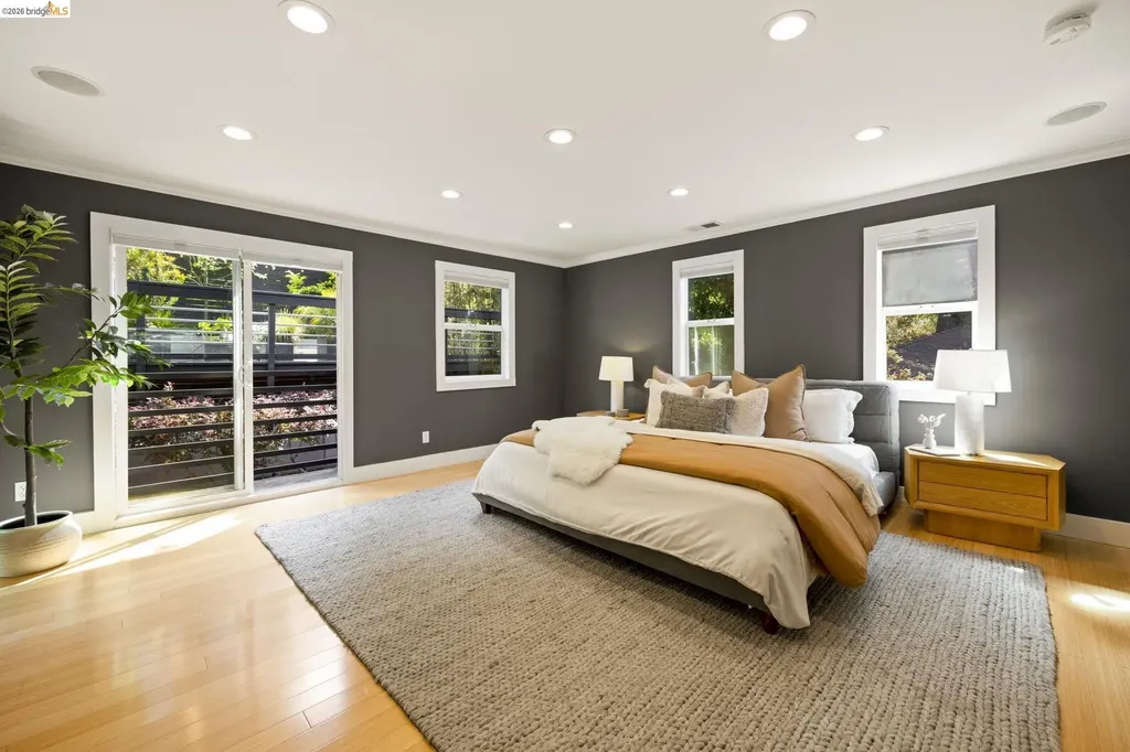683 Mandana Boulevard Oakland CA 94610