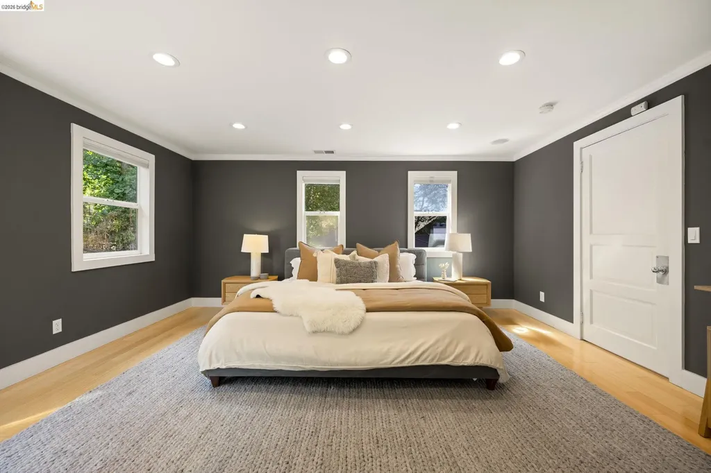 683 Mandana Boulevard Oakland CA 94610