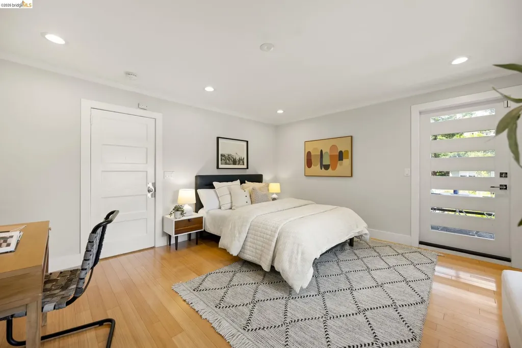 683 Mandana Boulevard Oakland CA 94610