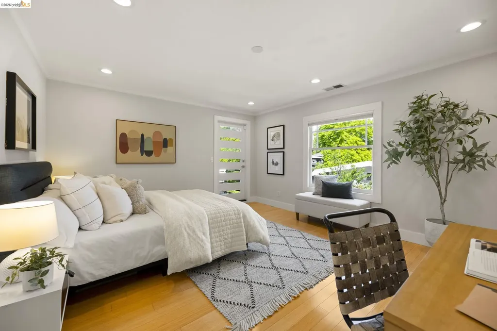 683 Mandana Boulevard Oakland CA 94610