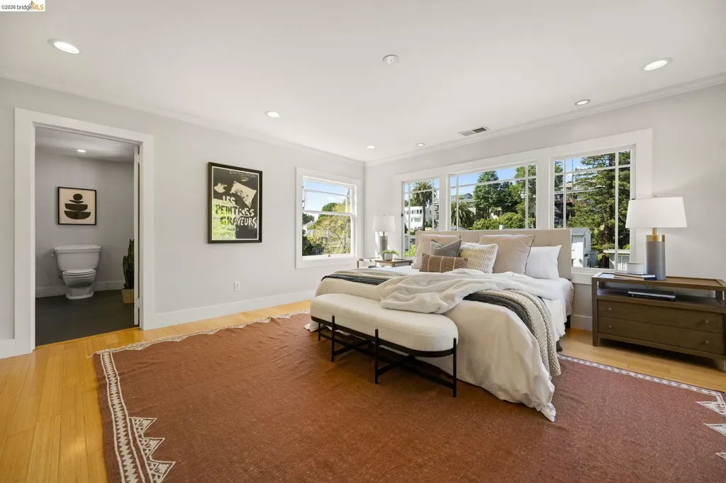 683 Mandana Boulevard Oakland CA 94610