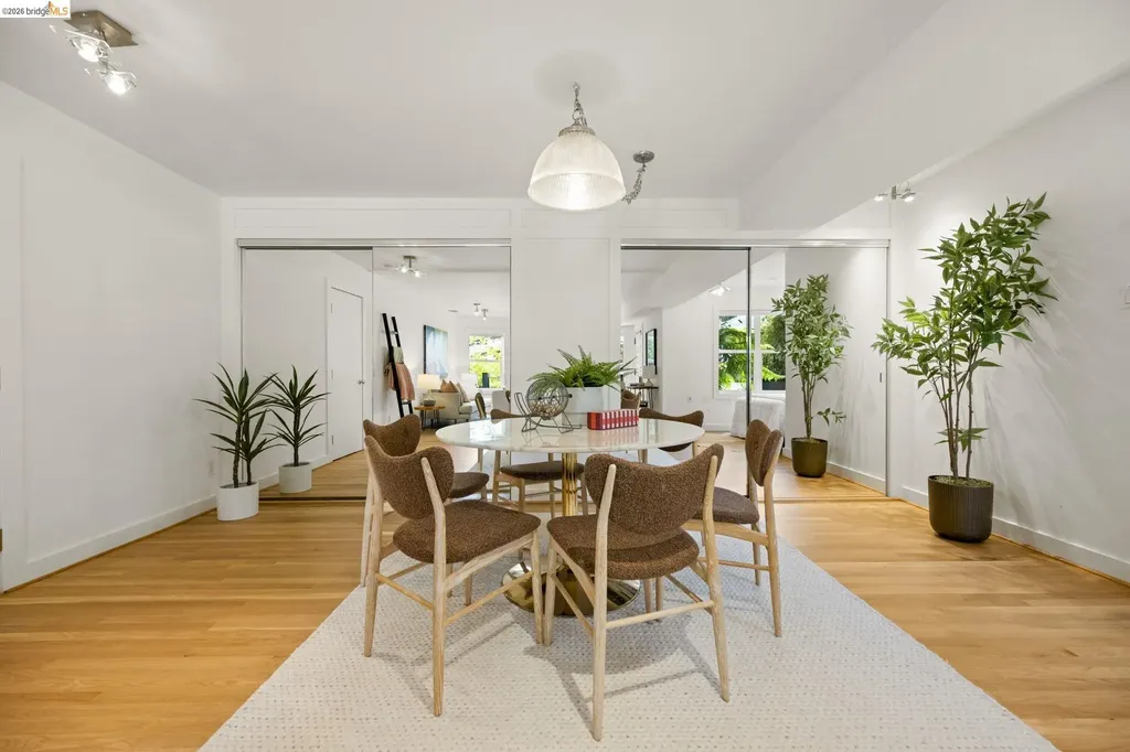 683 Mandana Boulevard Oakland CA 94610