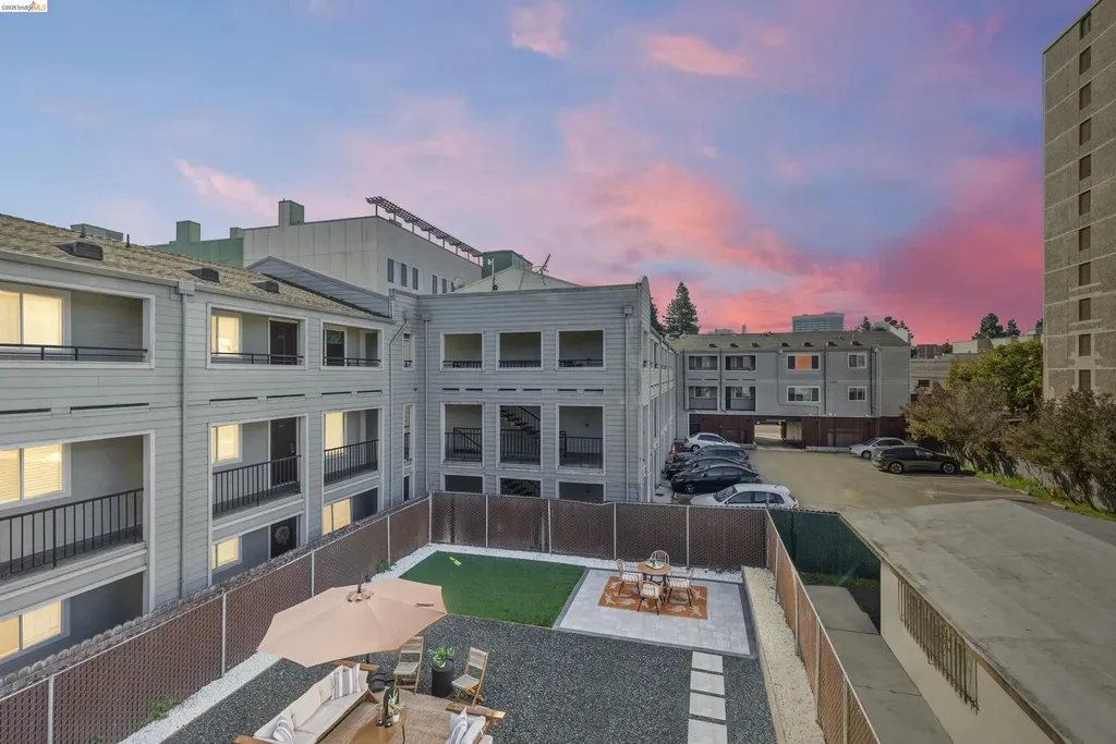 523 25th Street Oakland CA 94612