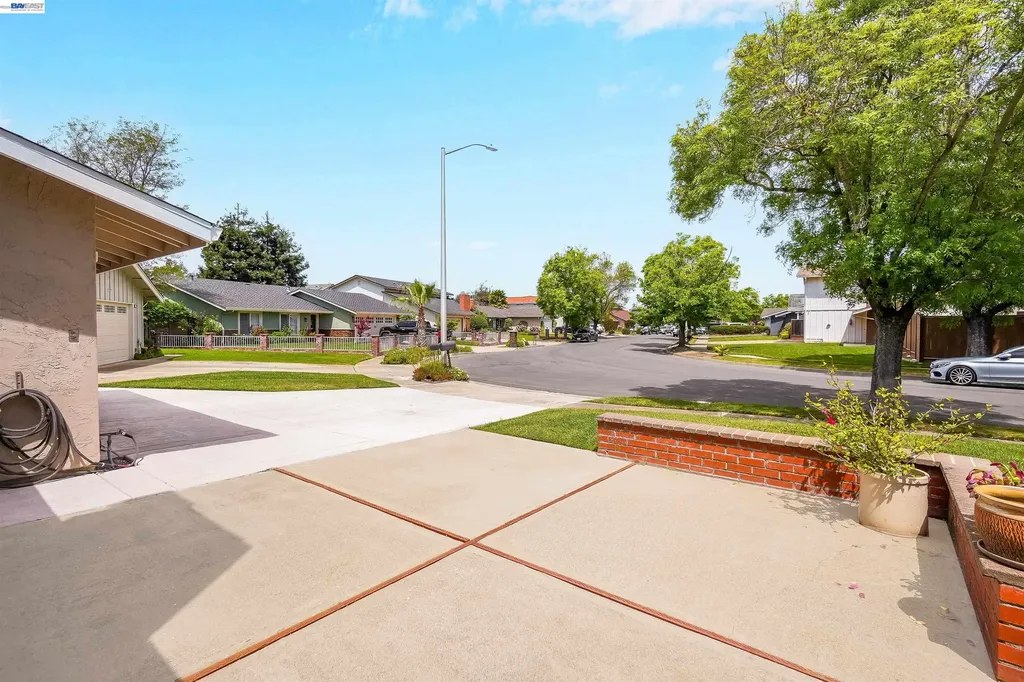 8135 Merion Drive Newark CA 94560