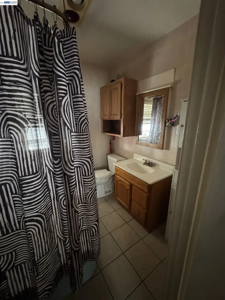 1815 68th Avenue Oakland CA 94621