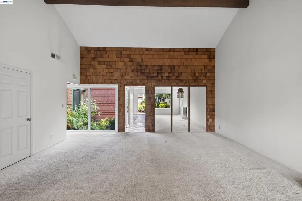 202 Baywood Road Alameda CA 94502