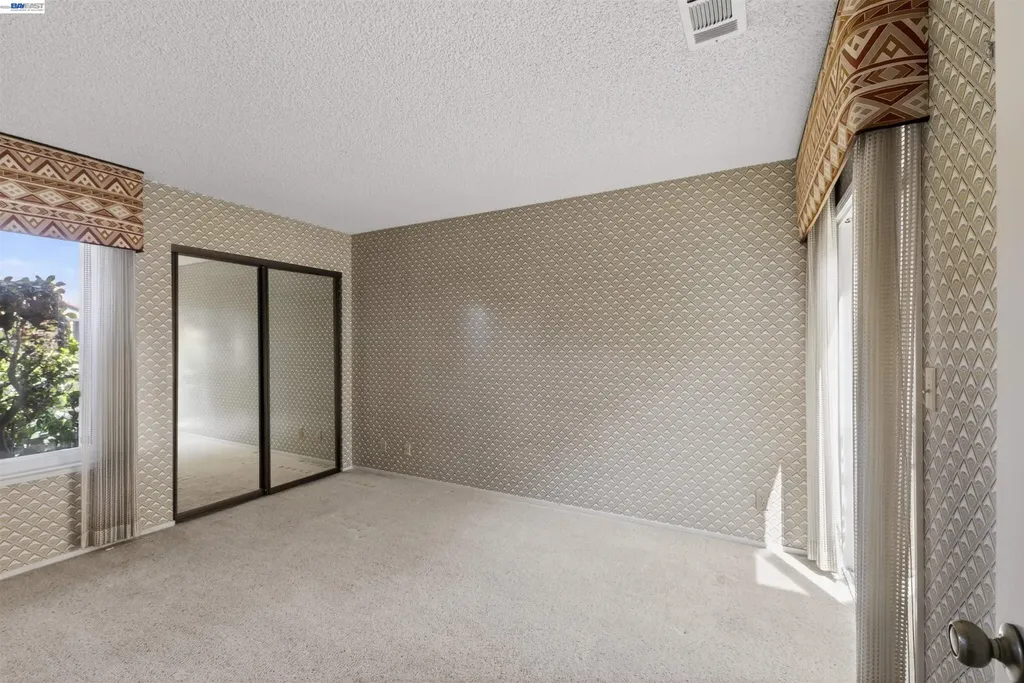 202 Baywood Road Alameda CA 94502