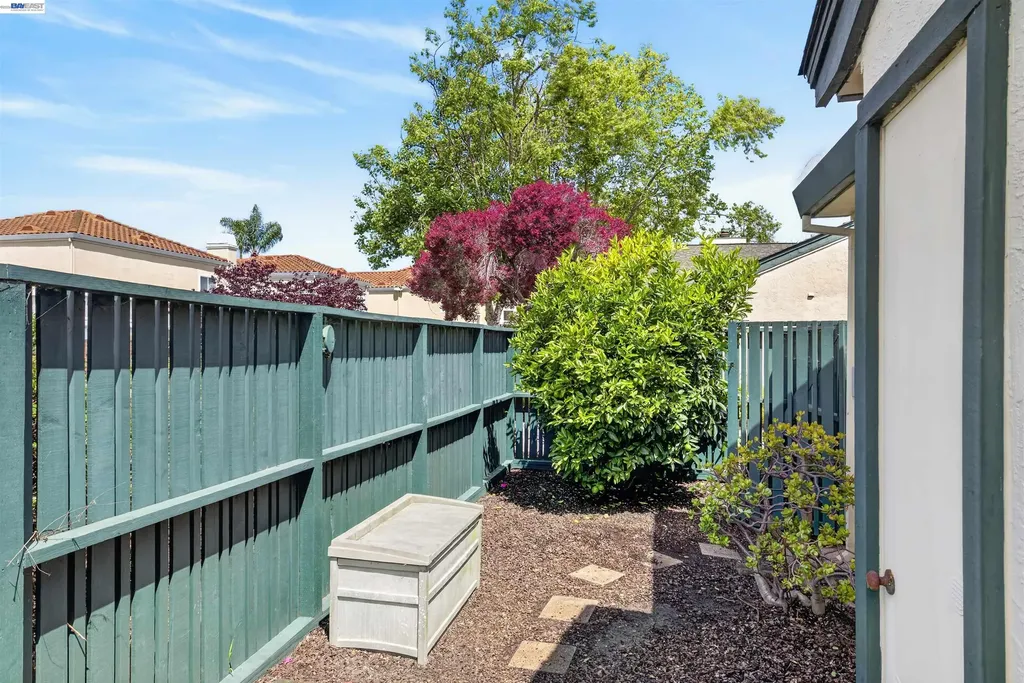 202 Baywood Road Alameda CA 94502