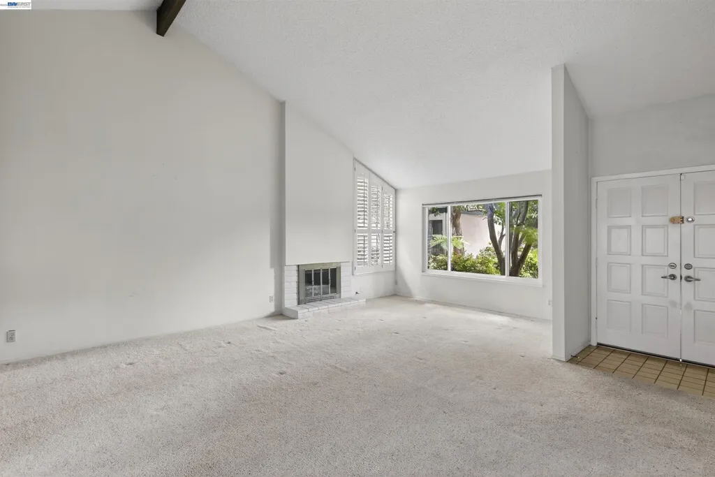 202 Baywood Road Alameda CA 94502
