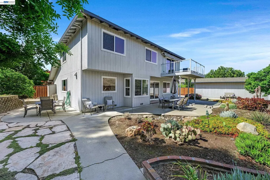 7487 Quartz Circle Dublin CA 94568