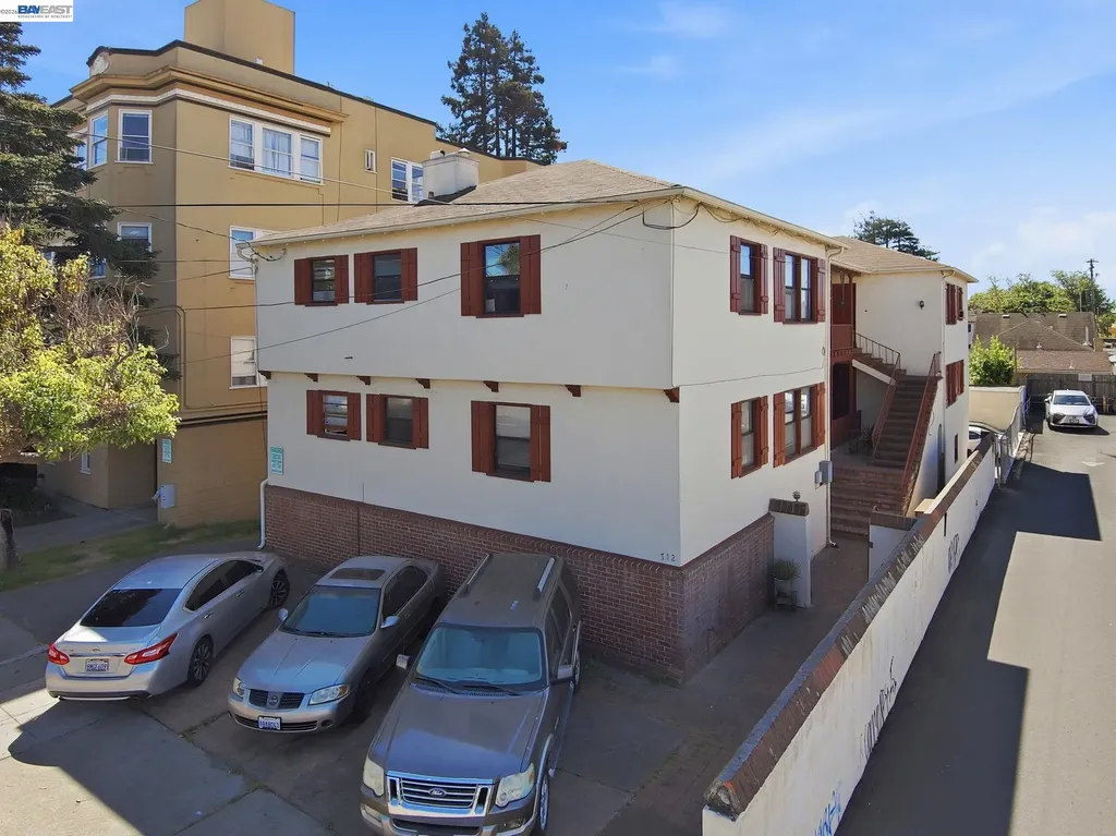 712 Santa Clara Avenue Alameda CA 94501