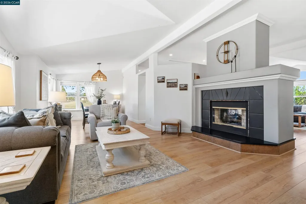 19175 Carlton Avenue Castro Valley CA 94546