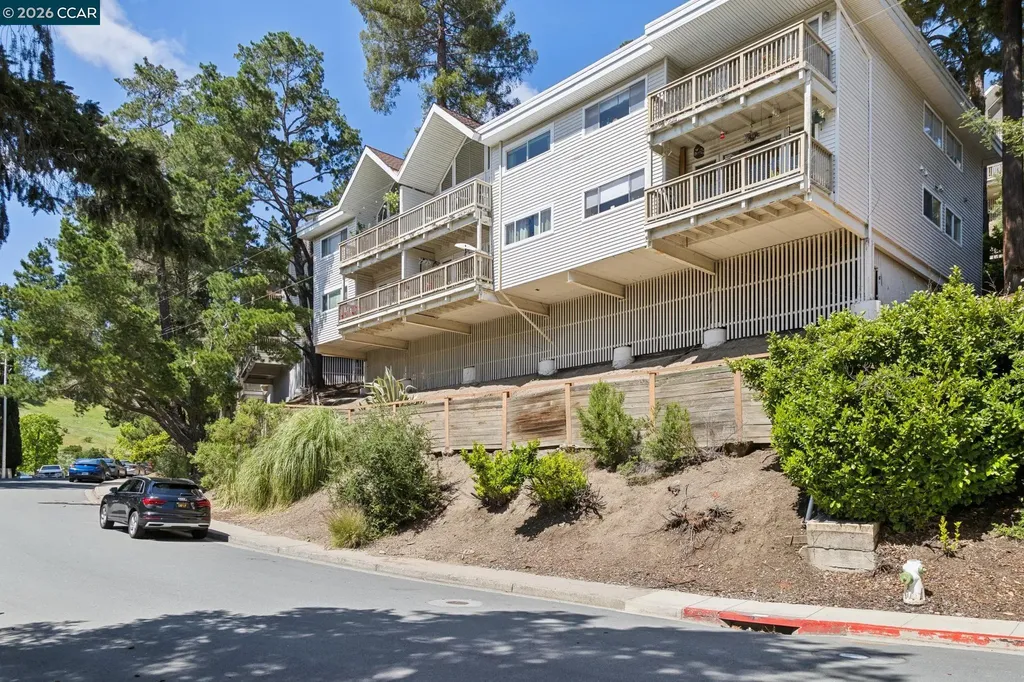 124 Ascot Court Moraga CA 94556