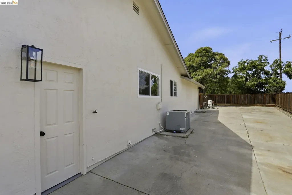 2438 Merritt Place Livermore CA 94550